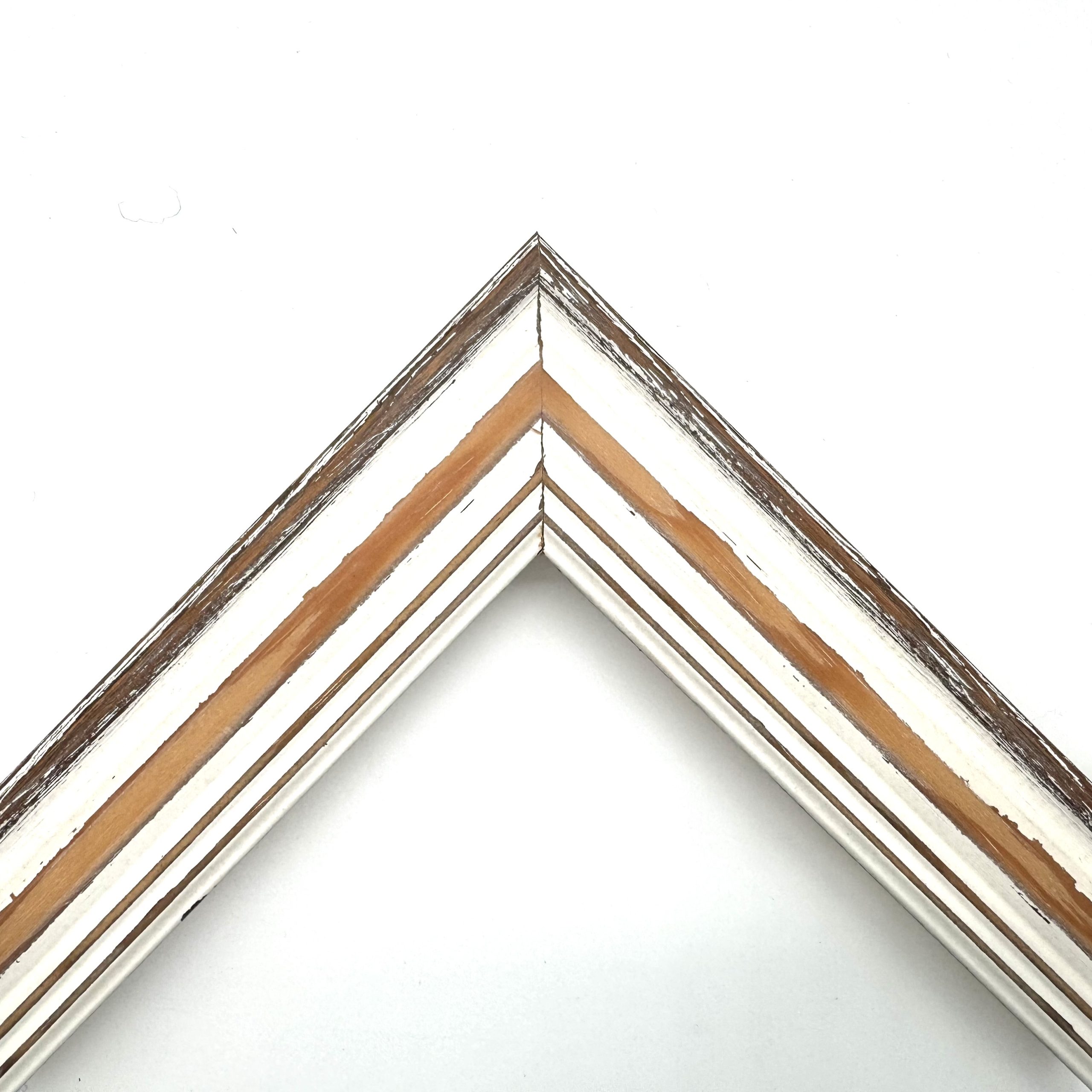 Cornice sagomata bianco-marrone art. 388EFB623