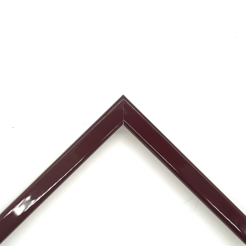 Bordeaux coloured glossy mouldings art. 453F330