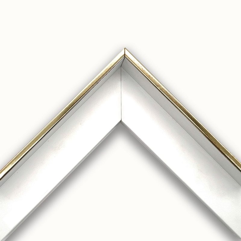 Cornice a cassetta americana  laccato opaco pellicola bianco-oro  art. 546F39DVPC